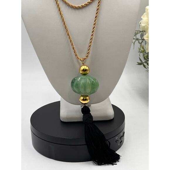 Kenneth Jay Lane Green 22K Gold
Electroplated Green Bead Resin Tasseled Necklace - Picture 5 of 8